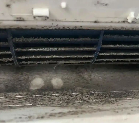 廊坊市空调吹的风有股烧焦味是怎么回事